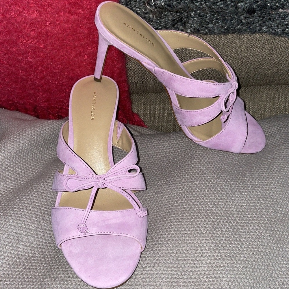 Ann Taylor suede heels